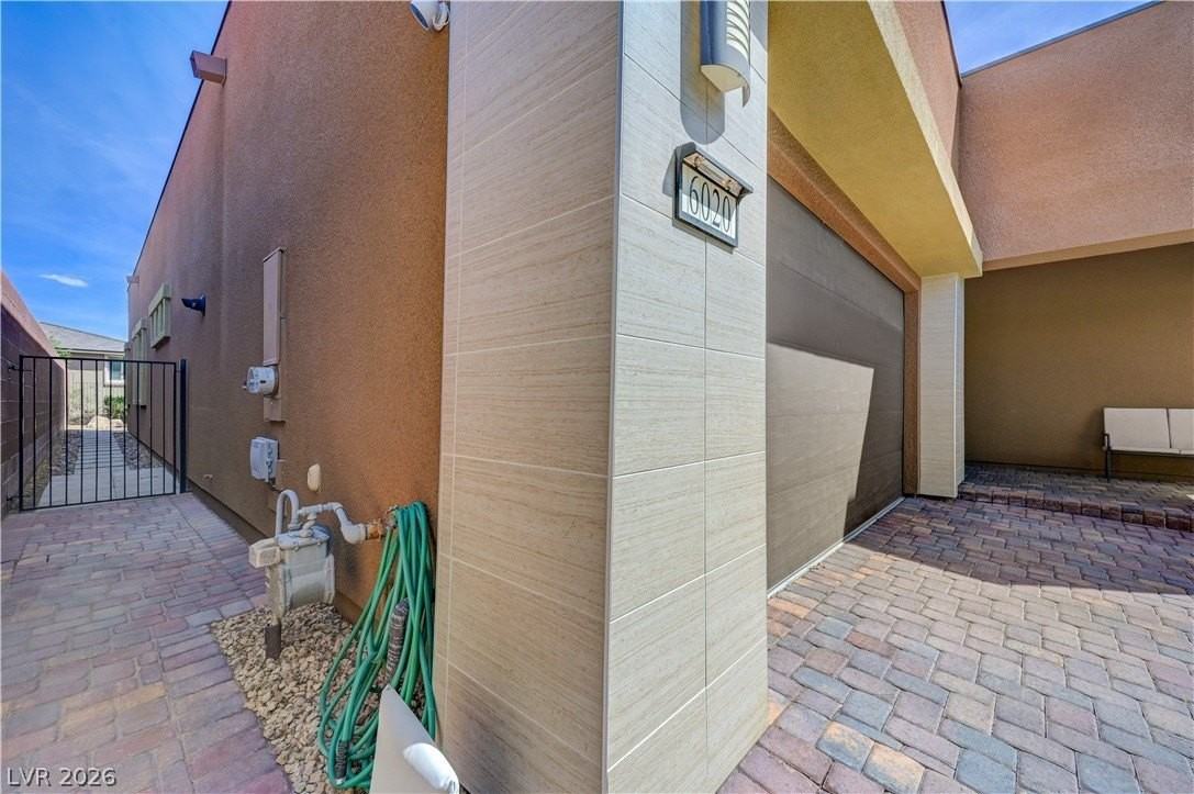 6020 Langreo Ln - Photo 5 of 50