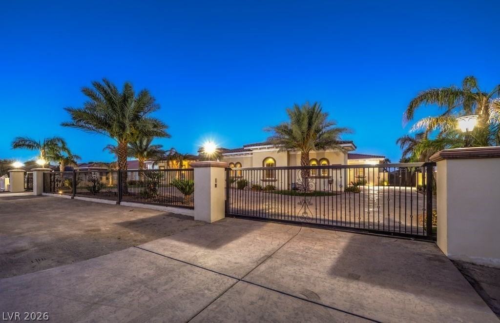 2780 El Camino Rd - Photo 2 of 50