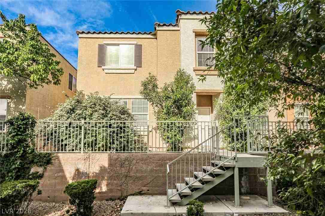 7560 Trendy Ct - Photo 2 of 45