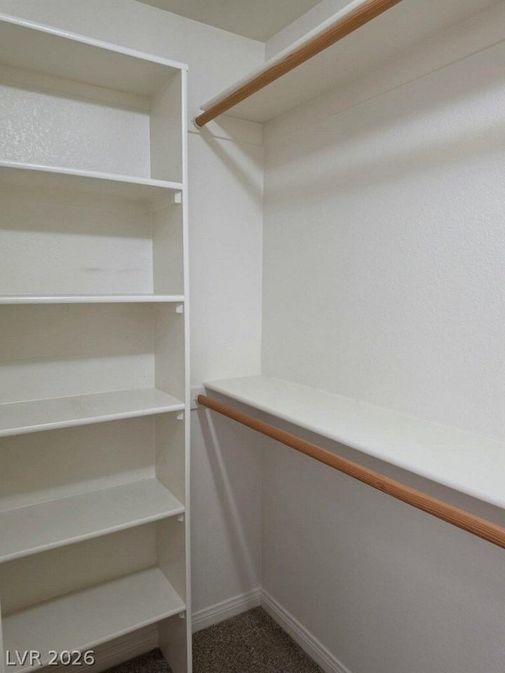 6912 Green Island Ave - Photo 5 of 12