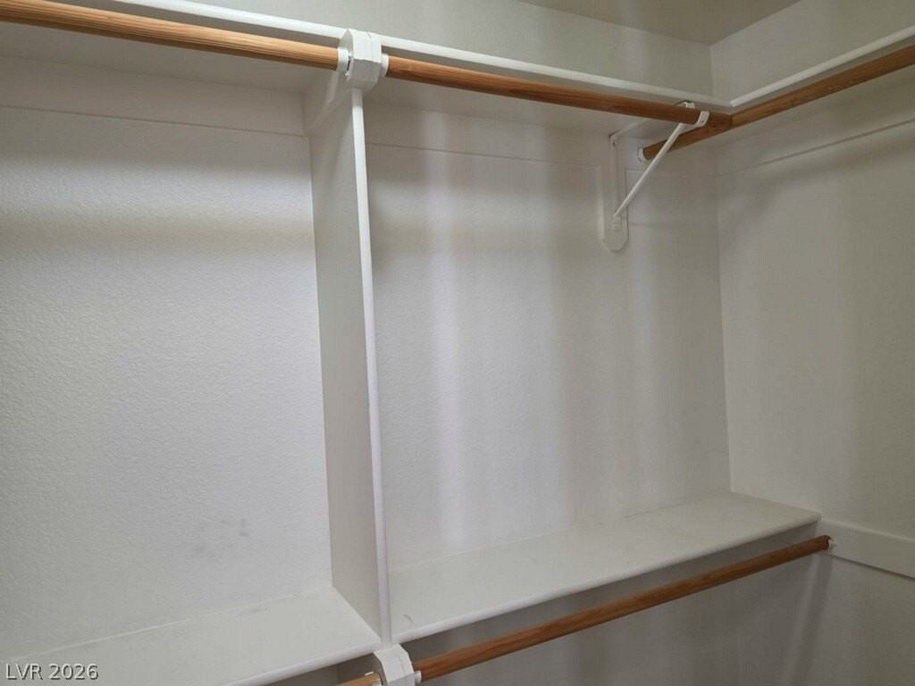 6912 Green Island Ave - Photo 6 of 12