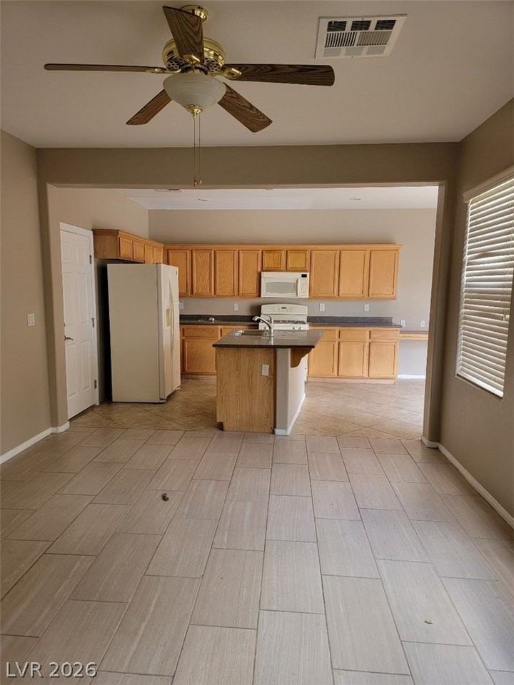 11929 Kingfisher Daisy Ct - Photo 3 of 19