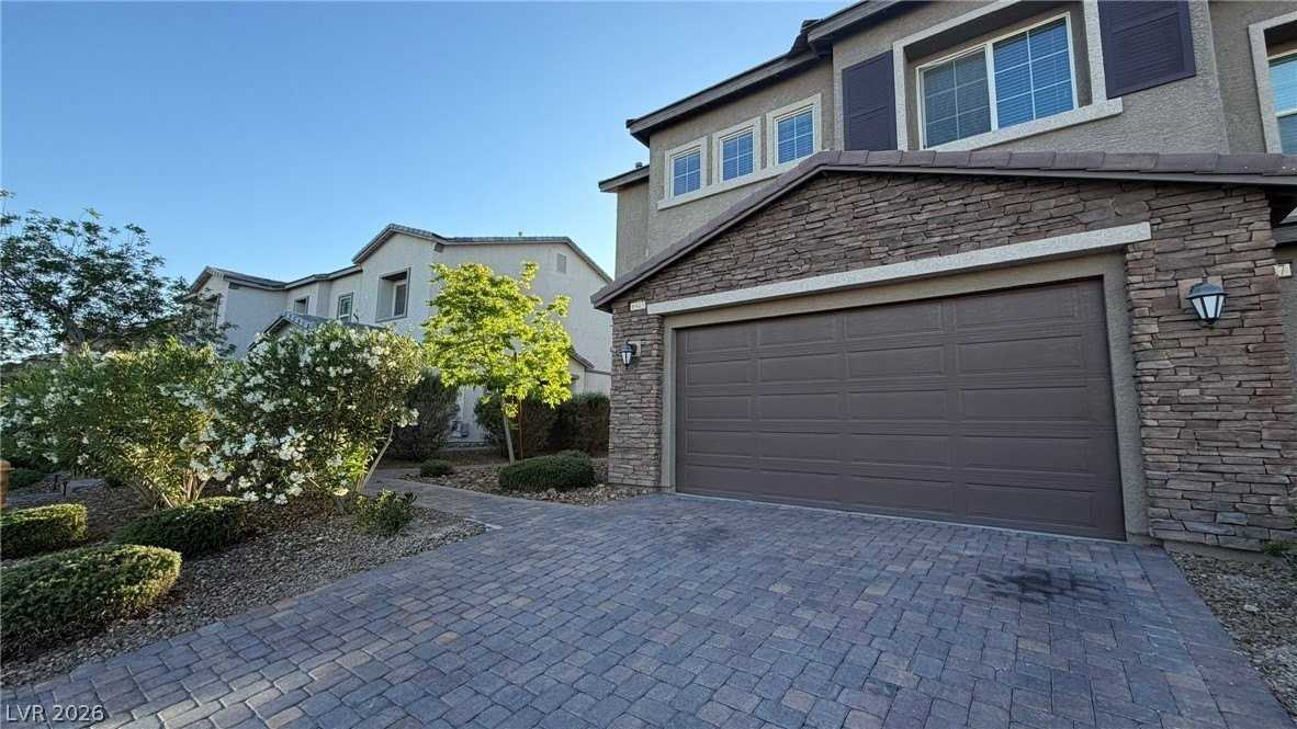 6943 Denio Island St - Photo 3 of 32