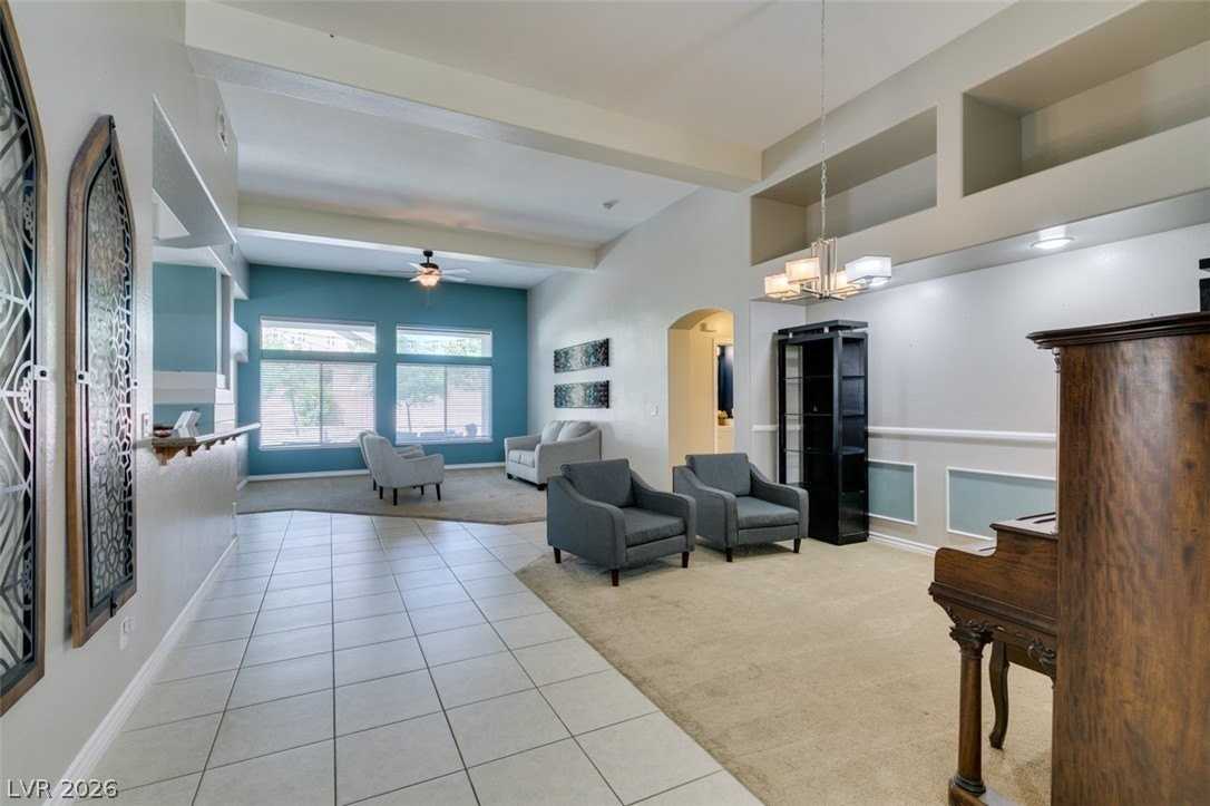 8509 Soaring High St - Photo 4 of 50