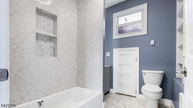 19 Newfield St - Photo 5 of 11