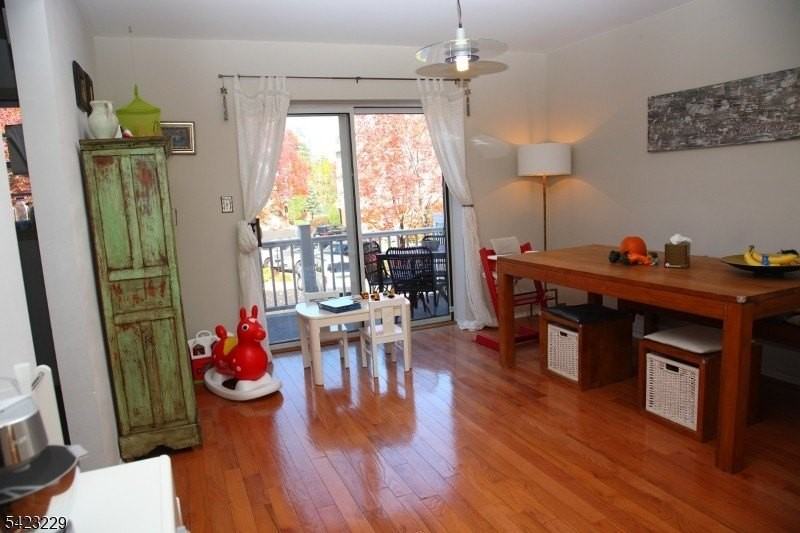 17 Castle Dr - Photo 4 of 14