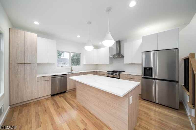 107 N Fullerton Ave - Photo 4 of 19