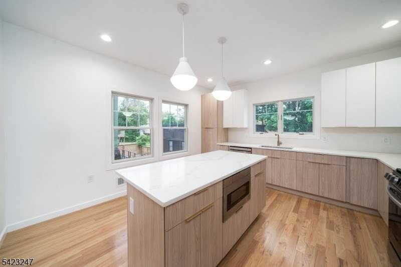 107 N Fullerton Ave - Photo 5 of 19