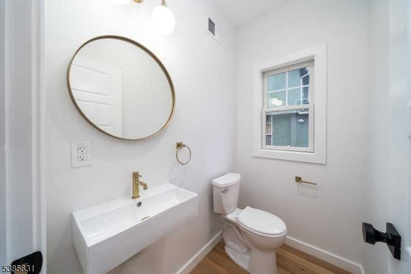 107 N Fullerton Ave - Photo 6 of 19