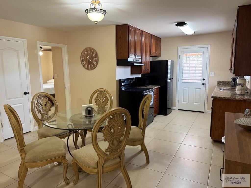 1618 E Los Ebanos Blvd - Photo 3 of 13