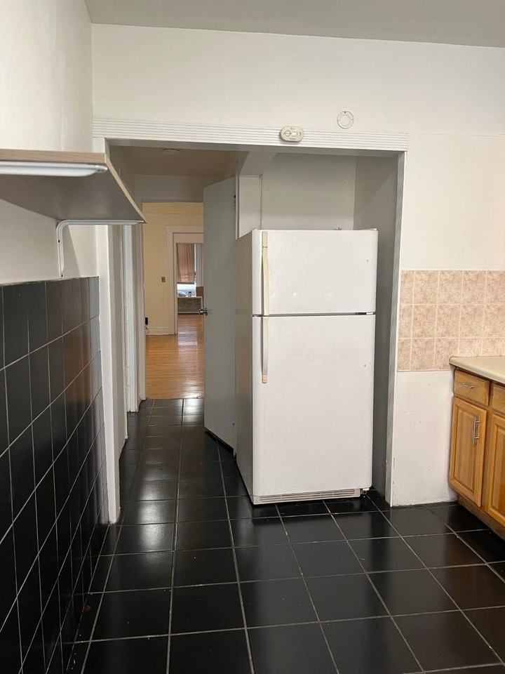 381 Baldwin Ave #1 - Photo 7 of 10