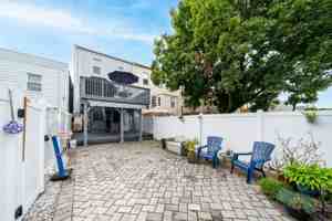 featured image of 67A Columbia Ave