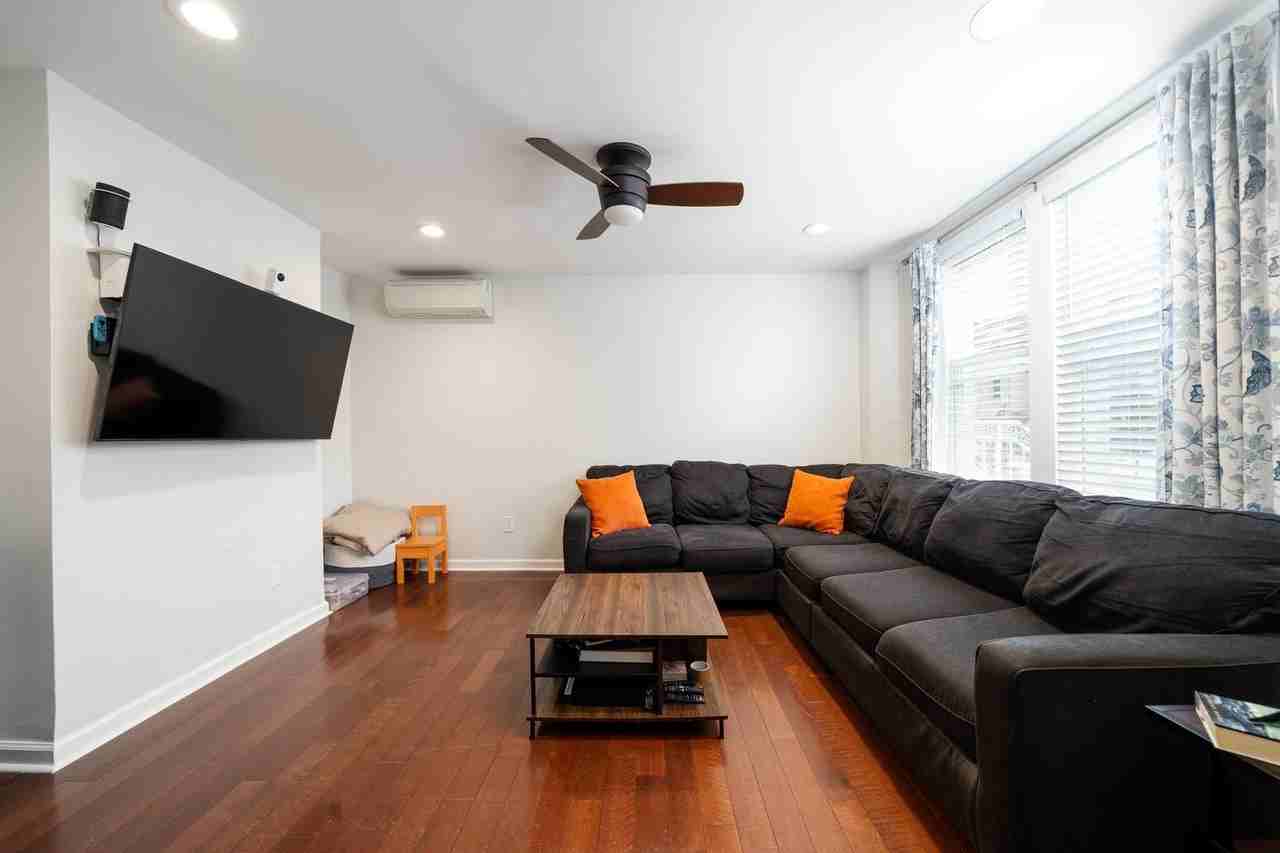 67A Columbia Ave - Photo 4 of 27