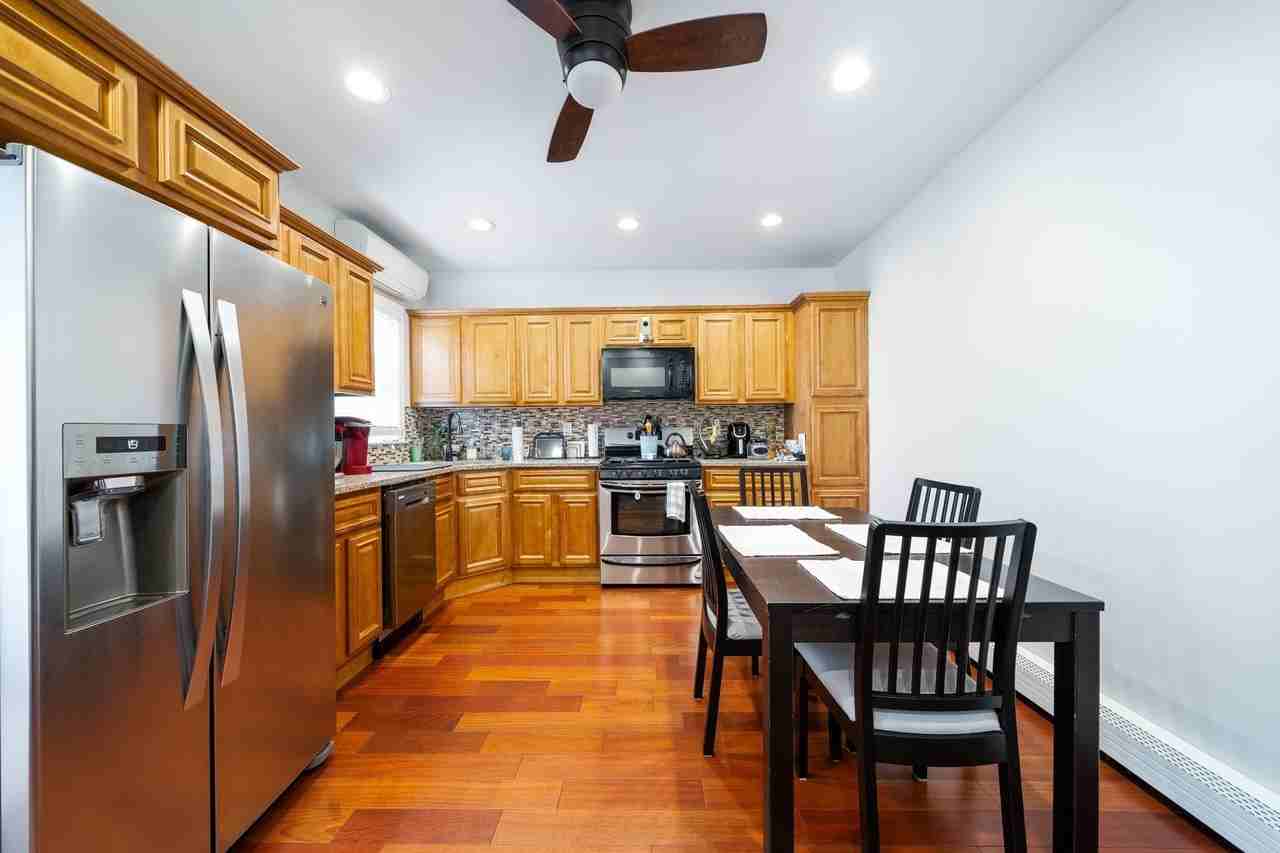 67A Columbia Ave - Photo 7 of 27