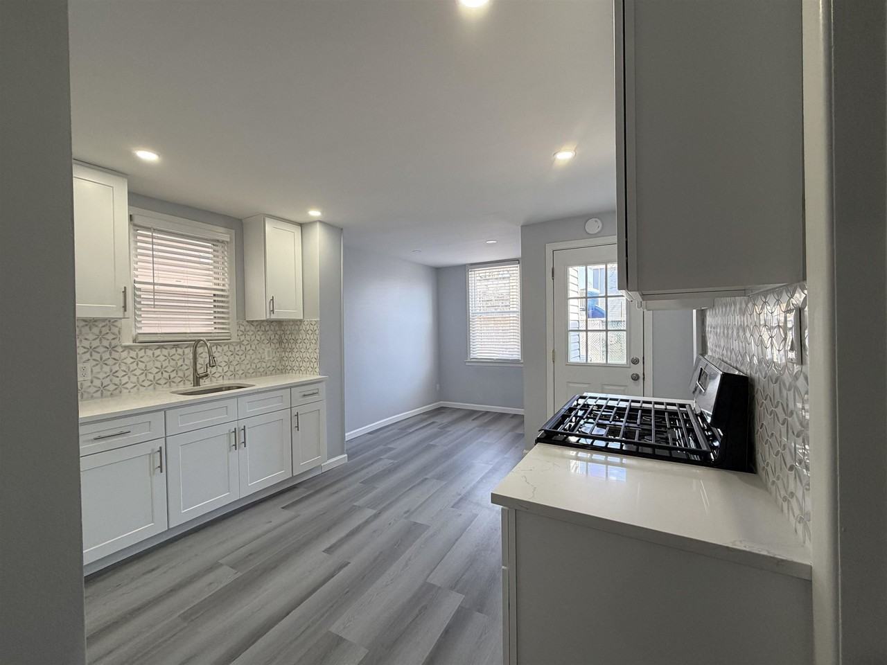 528 Kennedy Blvd #1 - Photo 5 of 10