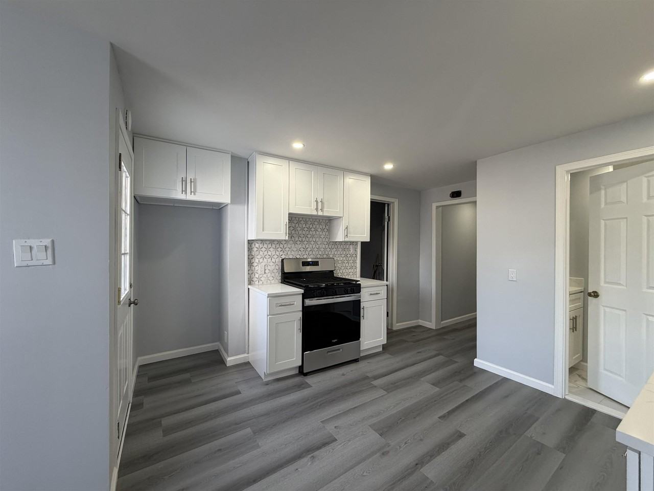 528 Kennedy Blvd #1 - Photo 7 of 10