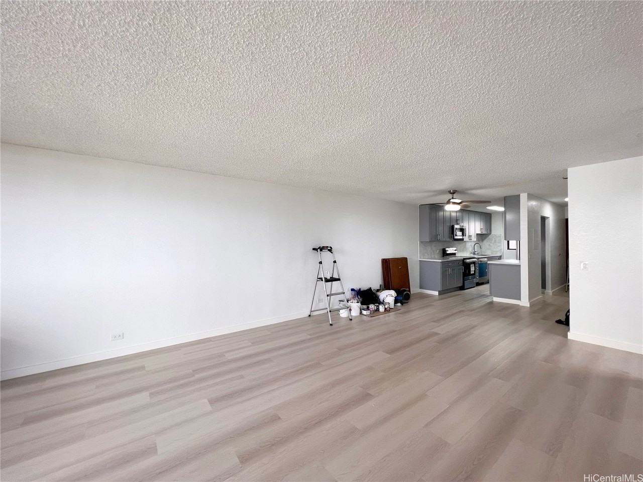 98-487 Koauka Loop Apt B1803 - Photo 6 of 24