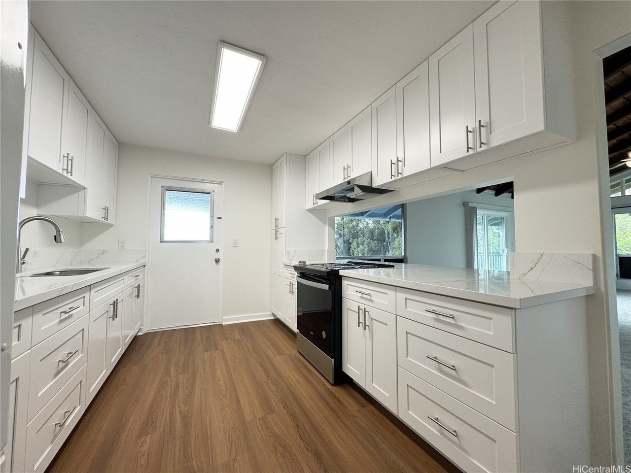 2067 Kilakila Dr - Photo 4 of 9