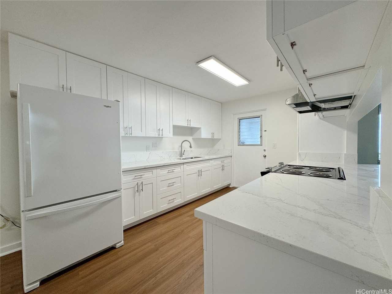 2067 Kilakila Dr - Photo 5 of 9