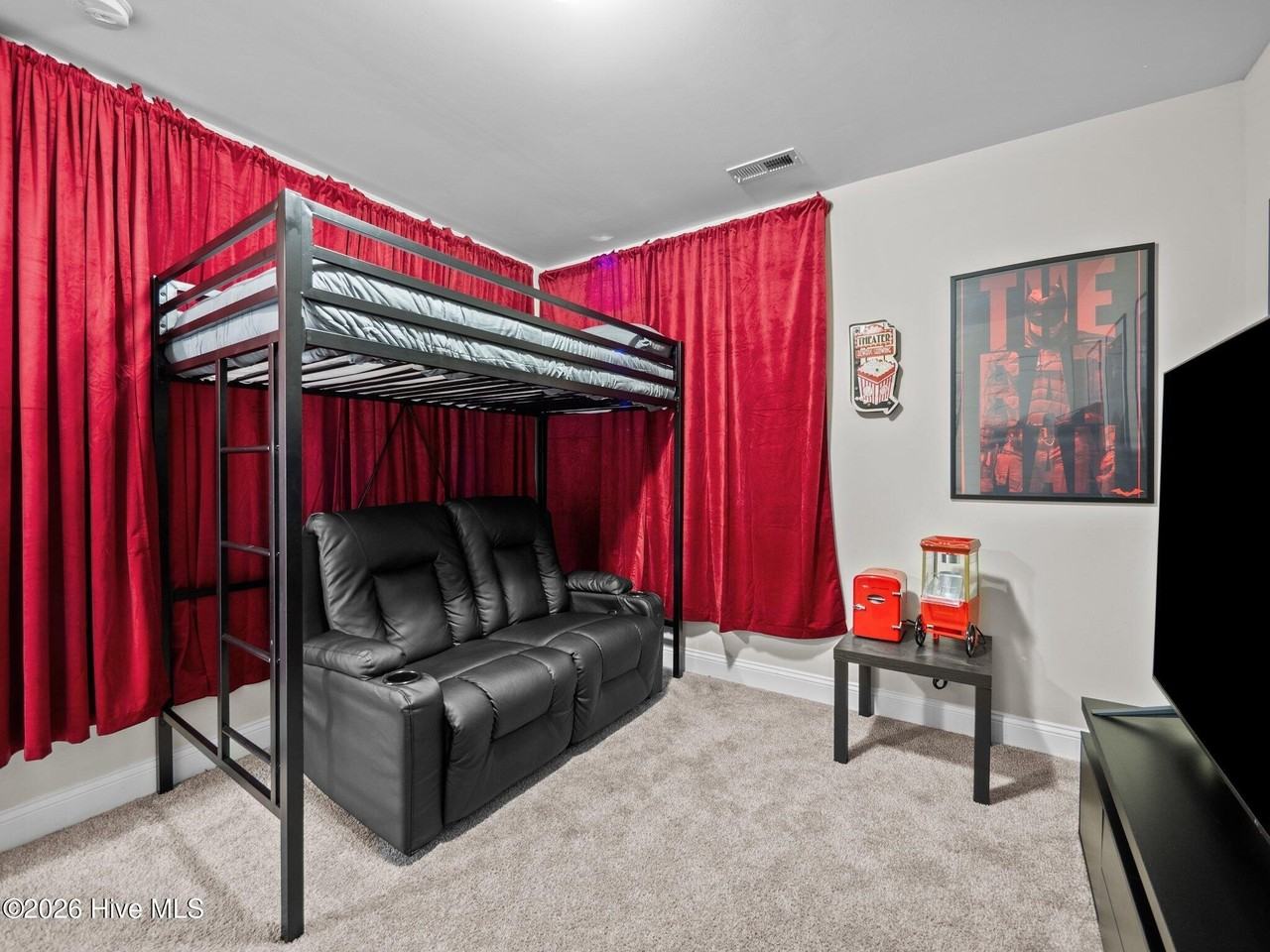 4039 Hunters Trl - Photo 5 of 36