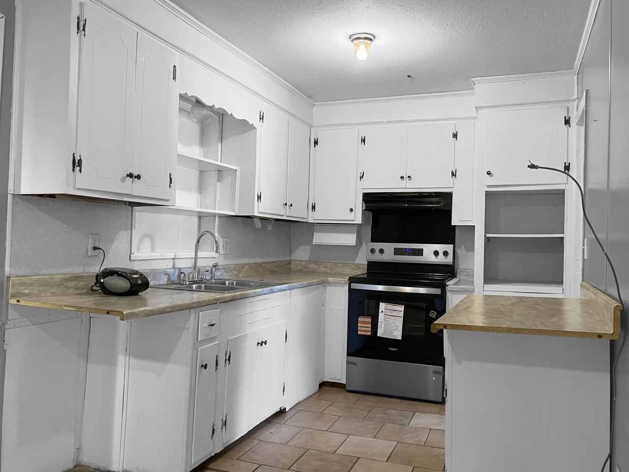 2009 Coleman Ct - Photo 2 of 12