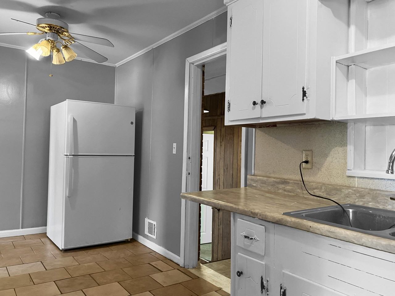 2009 Coleman Ct - Photo 3 of 12