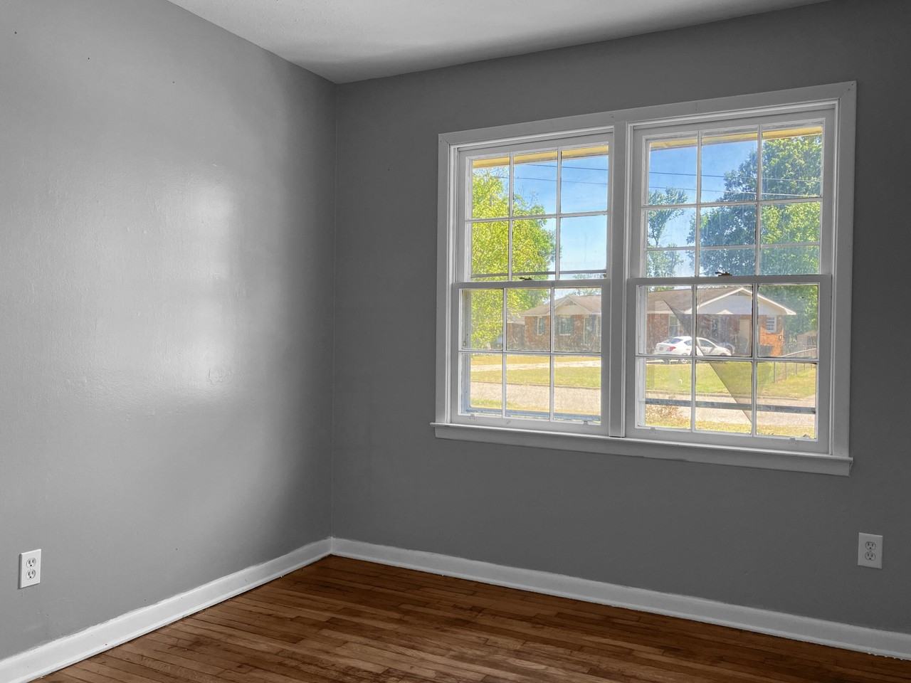 2009 Coleman Ct - Photo 5 of 12