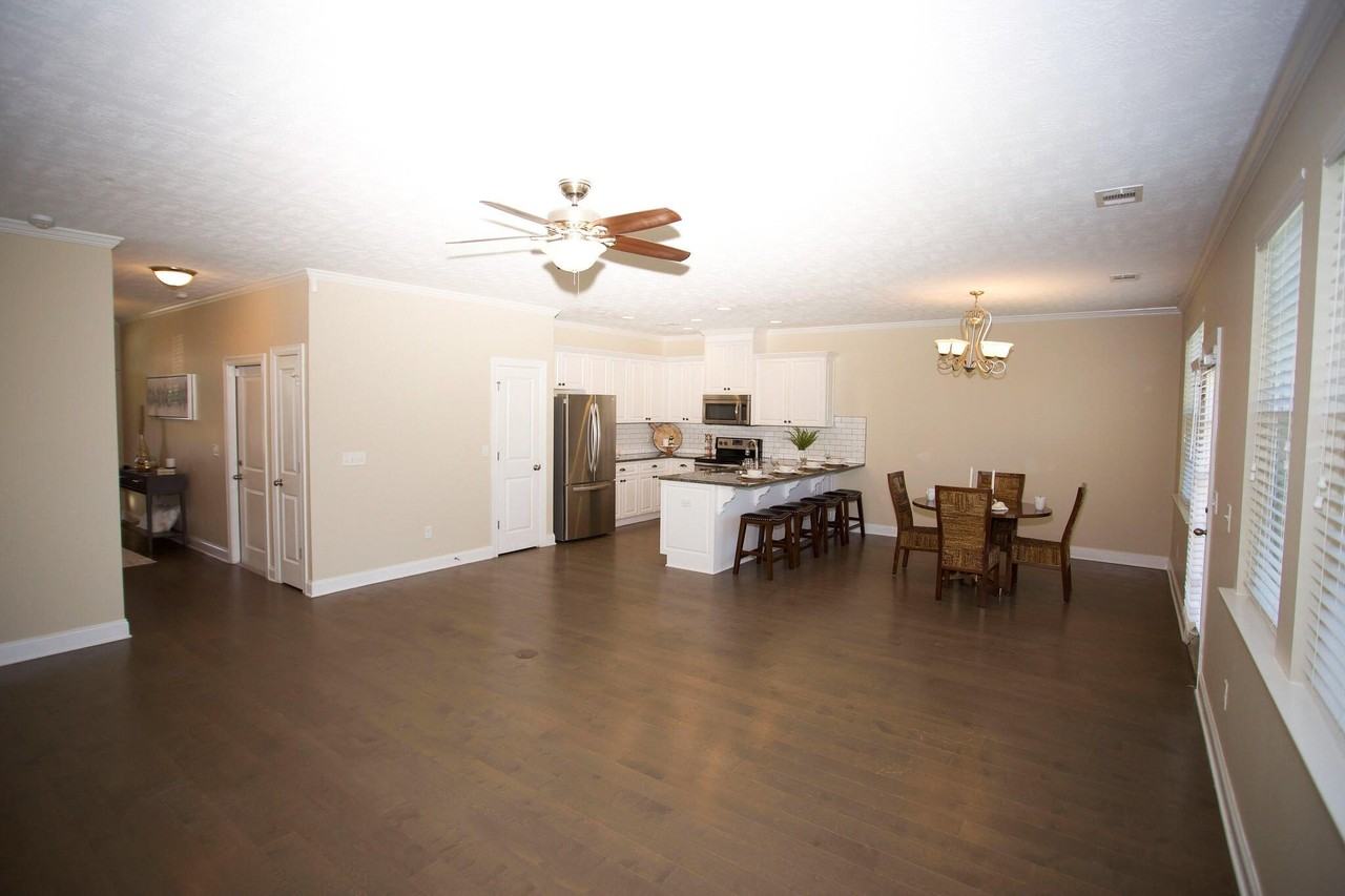 484 Brantley Cove Cir - Photo 6 of 50