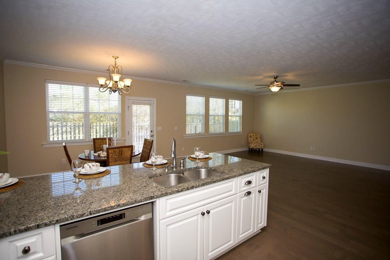 484 Brantley Cove Cir - Photo 7 of 50