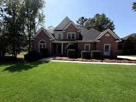 featured image of 1605 Jamestown Ave