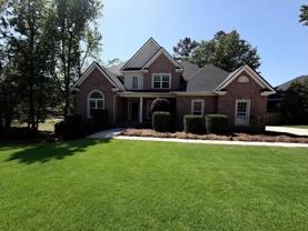 1605 Jamestown Ave - Photo 1 of 1