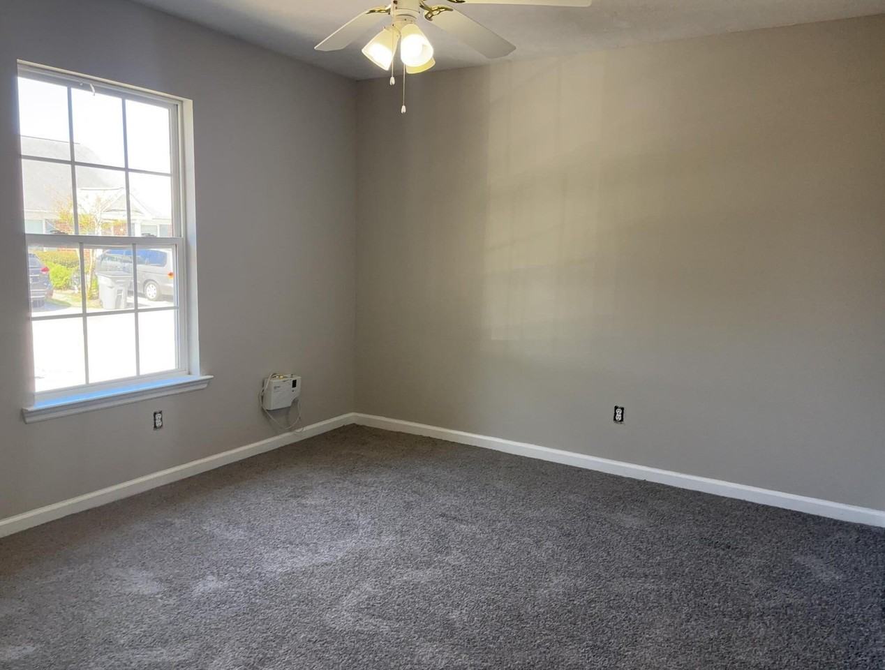 452 Flowing Creek Dr - Photo 2 of 8