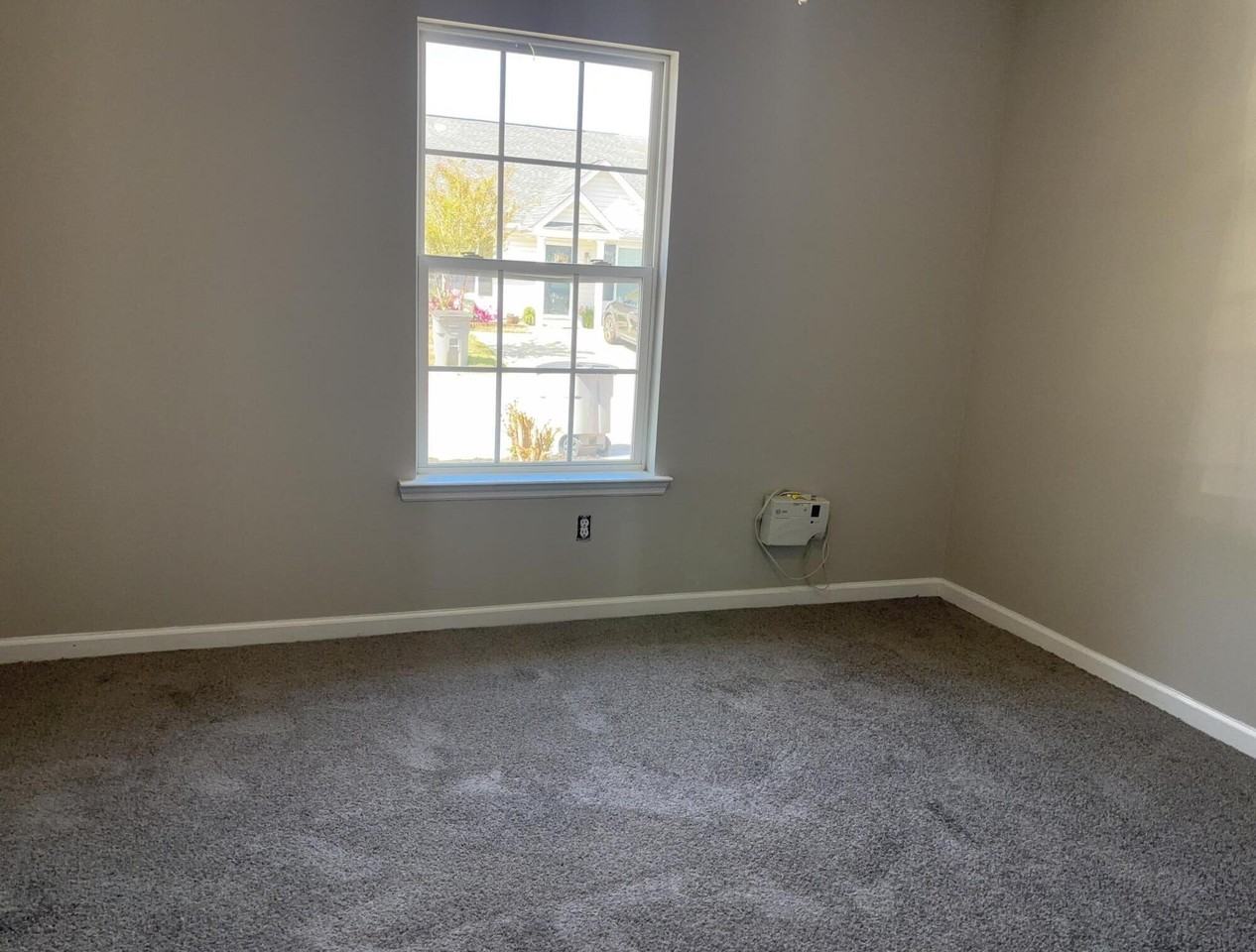 452 Flowing Creek Dr - Photo 3 of 8