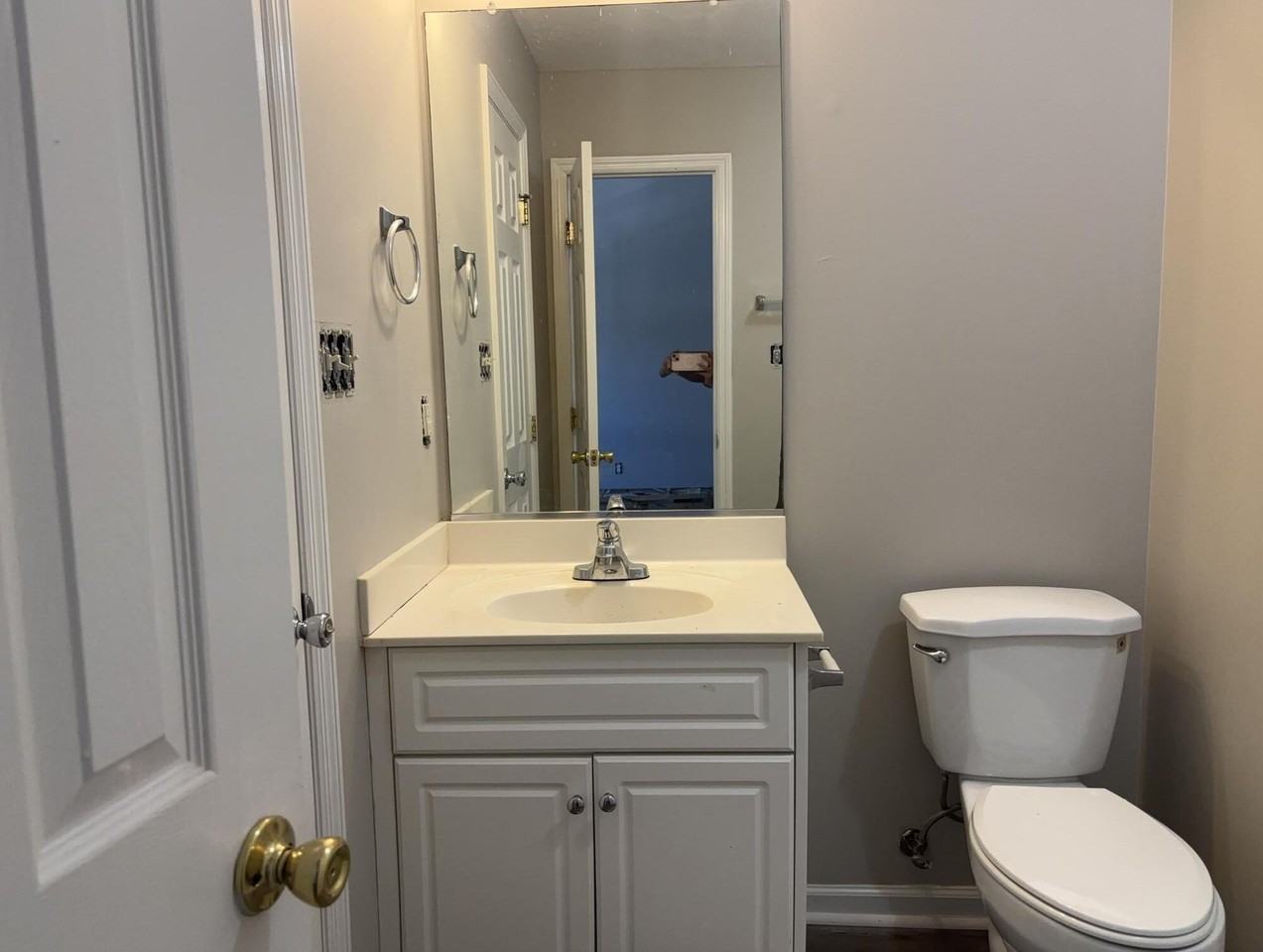 452 Flowing Creek Dr - Photo 5 of 8