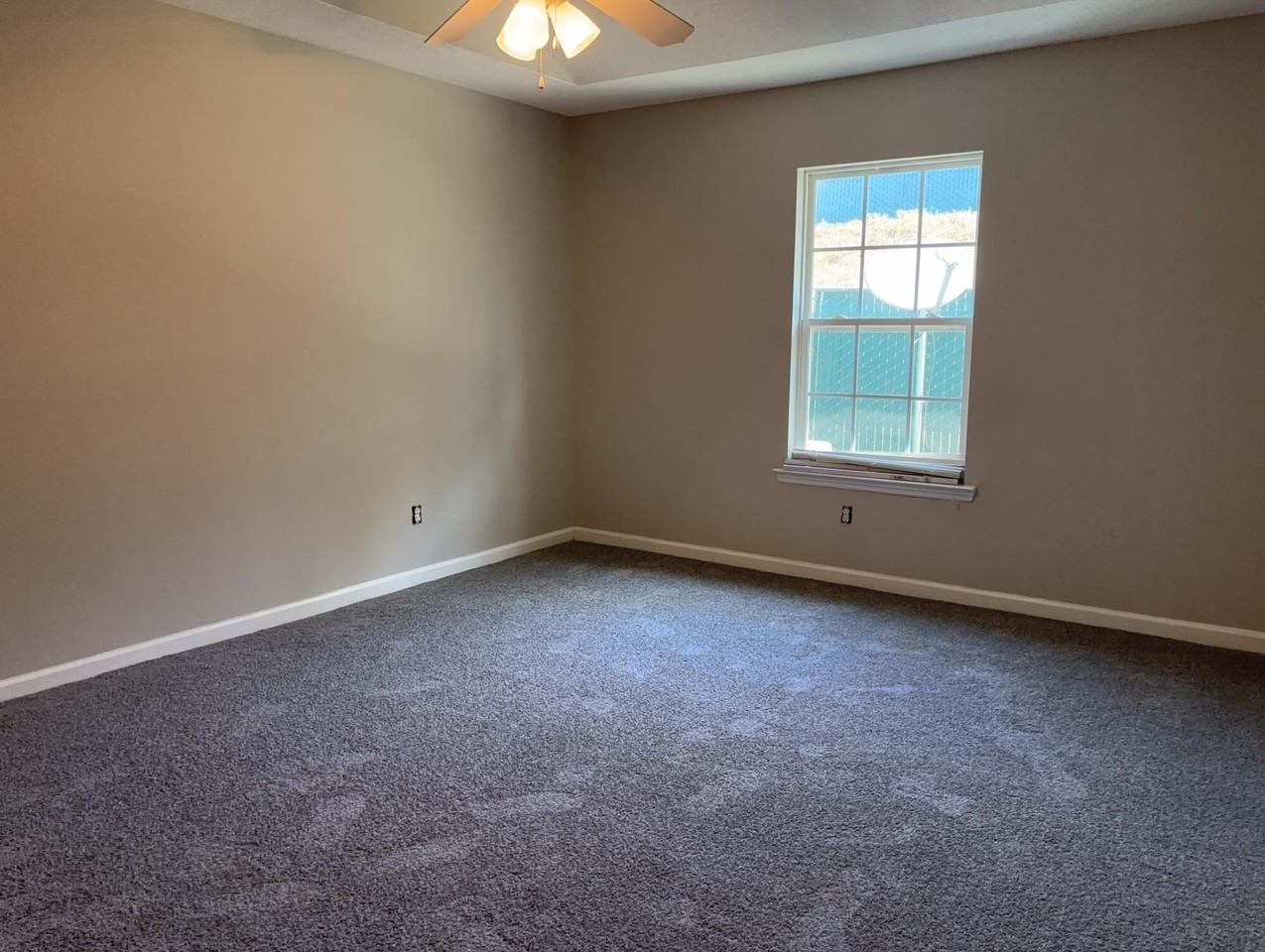 452 Flowing Creek Dr - Photo 7 of 8