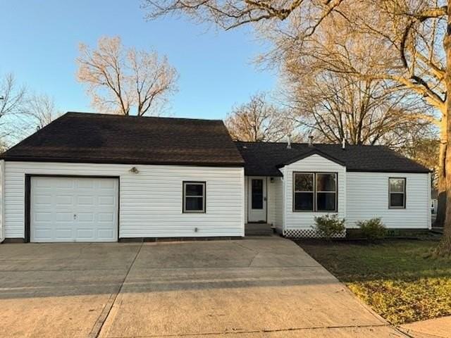 7601 Foster St - Photo 2 of 17