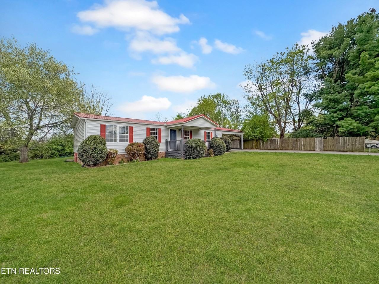 1016 Level Dr - Photo 2 of 9