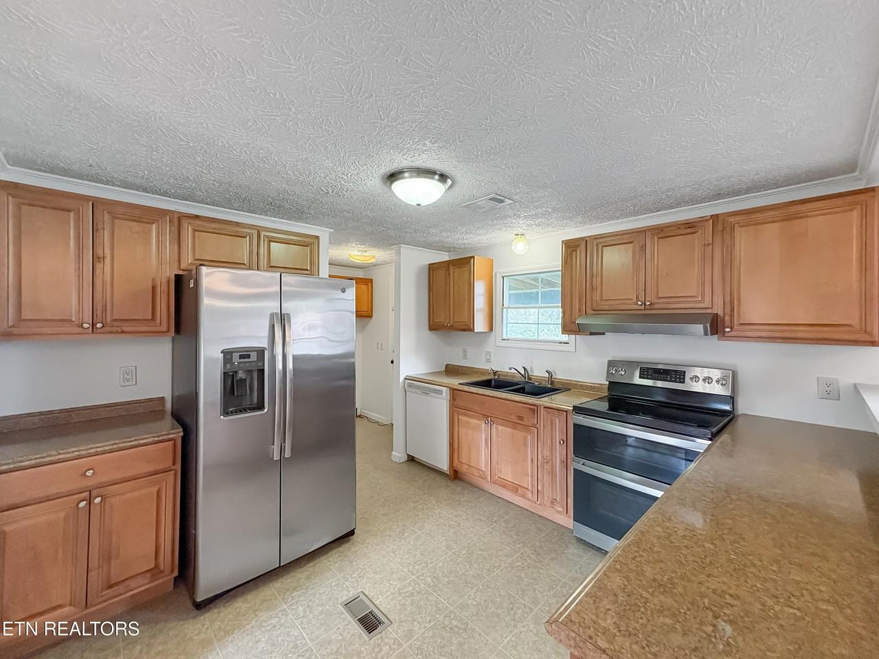 1016 Level Dr - Photo 6 of 9