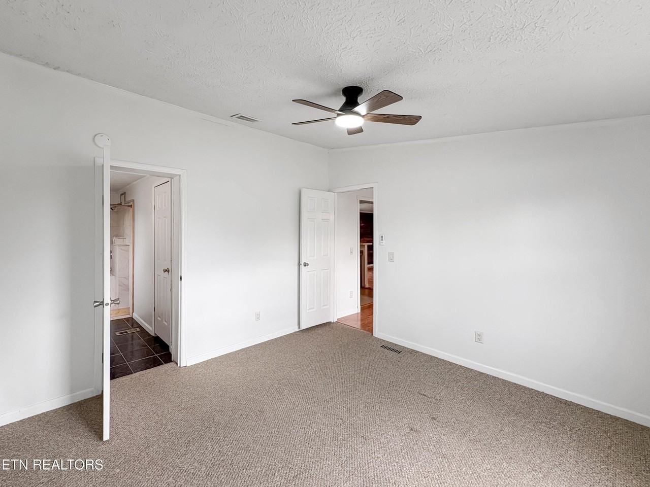 1016 Level Dr - Photo 7 of 9