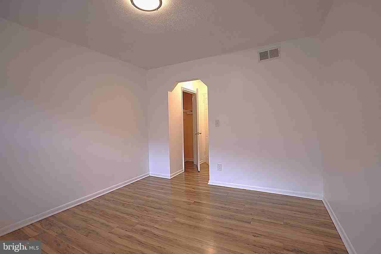 4329 Halley Ter Se - Photo 7 of 8
