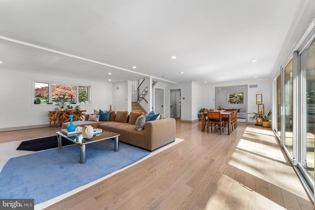 2820 Ellicott St Nw - Photo 6 of 43