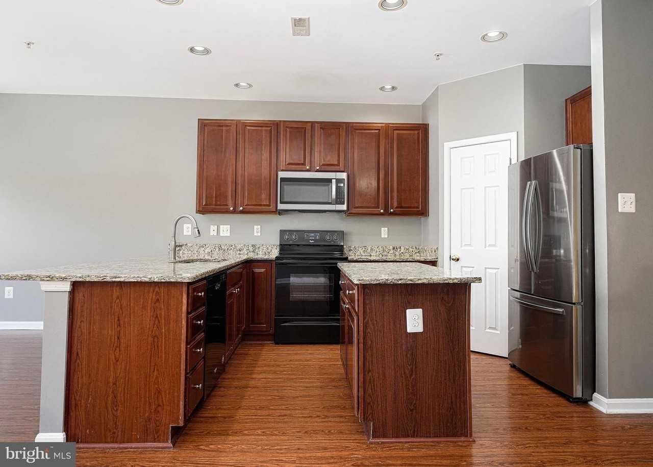 2902 Indiansummer Ct - Photo 6 of 29