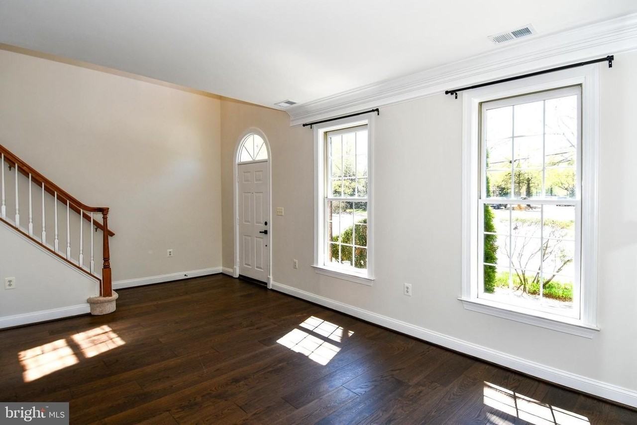 301 Hillwood Ave - Photo 6 of 50