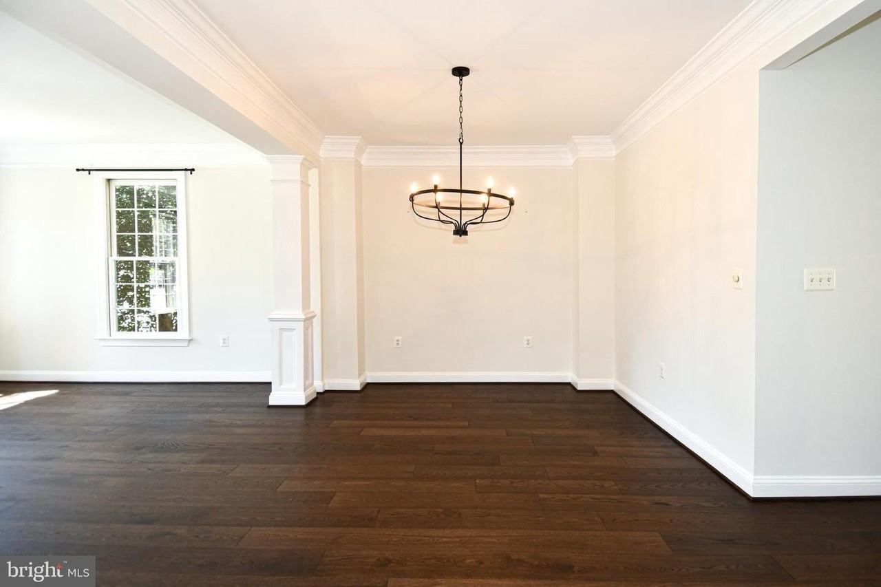 301 Hillwood Ave - Photo 7 of 50