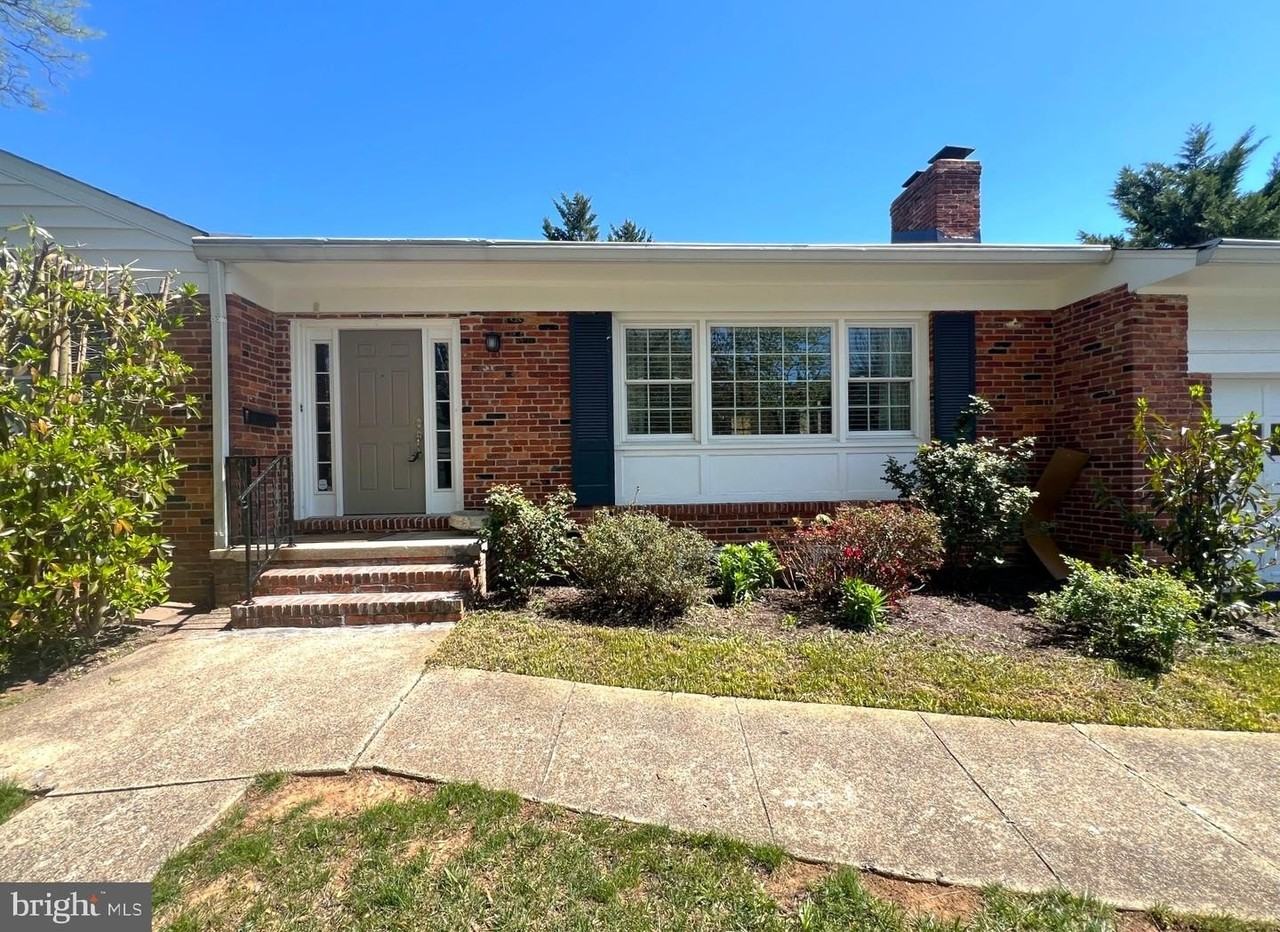 1201 Allendale Rd - Photo 3 of 50