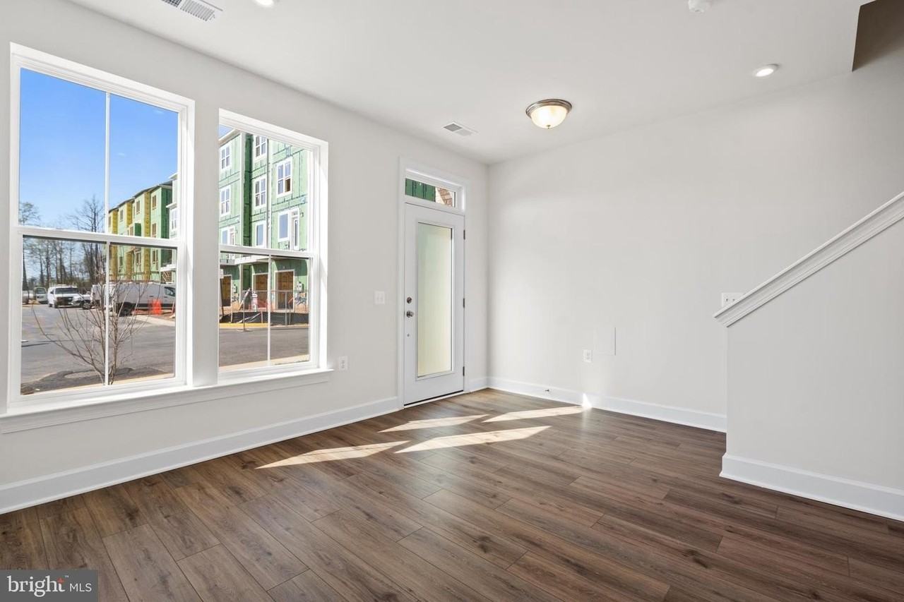 Watermans Dr - Photo 6 of 50