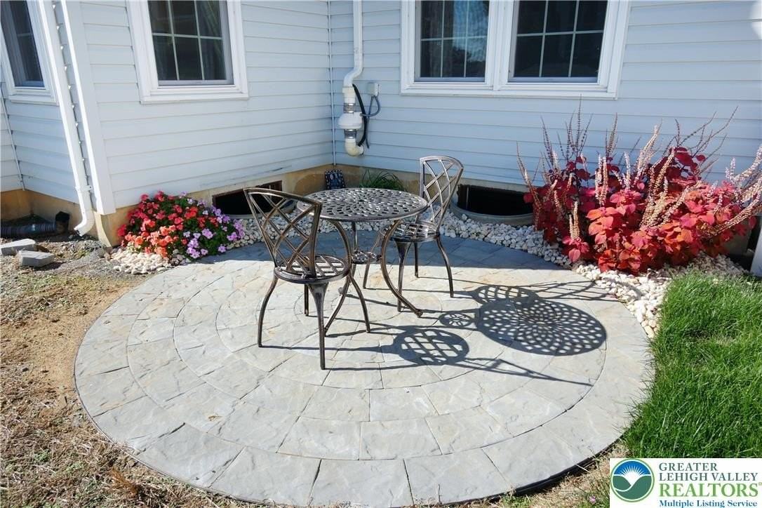 4624 Concord Cir - Photo 4 of 25