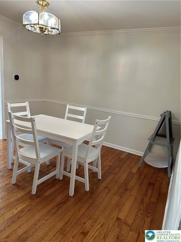 4591 N Hedgerow Dr - Photo 5 of 17