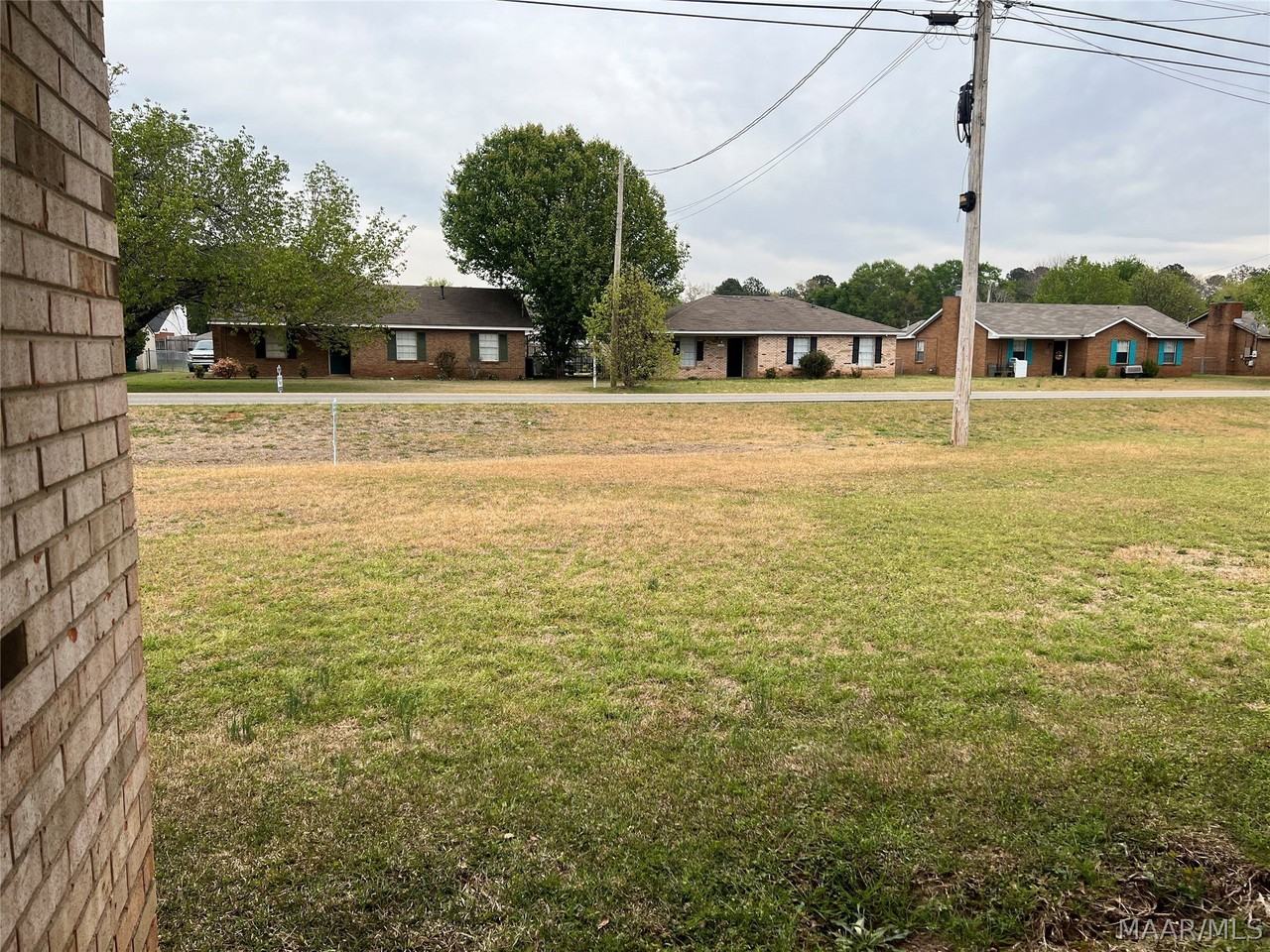 1705 Deatsville Hwy - Photo 3 of 35