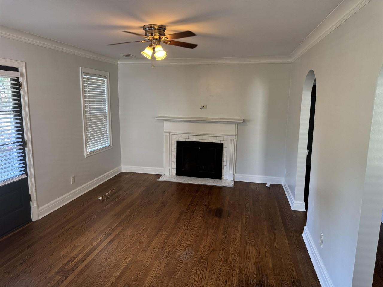 193 Alexander St - Photo 3 of 24